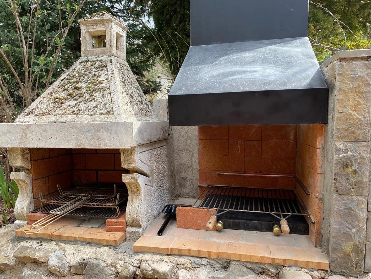 הוילה Villanúa Casa Moron מראה חיצוני תמונה