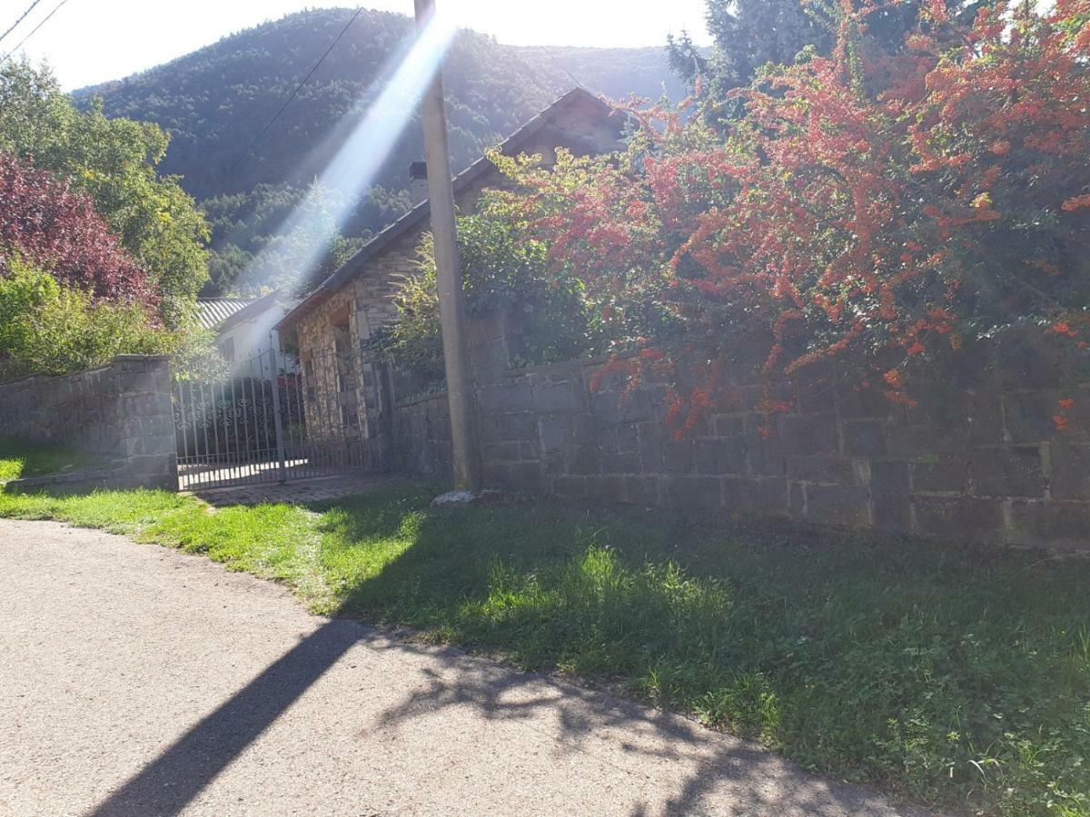 הוילה Villanúa Casa Moron מראה חיצוני תמונה